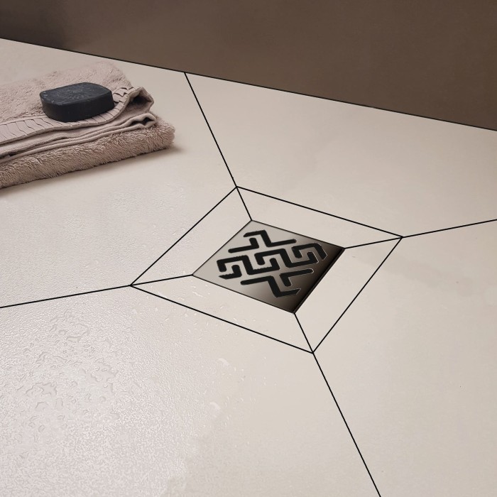 Душевой трап BERGES ZENTRUM Antik 100х100, матовый хром, выпуск D50 H65, арт.090364