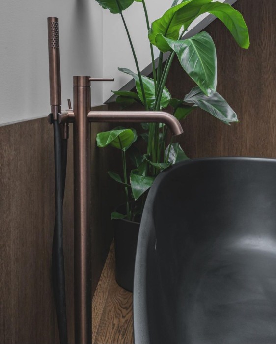 Смеситель для ванны Gessi 316, напольный цвет brushed copper pvd арт. 54028708