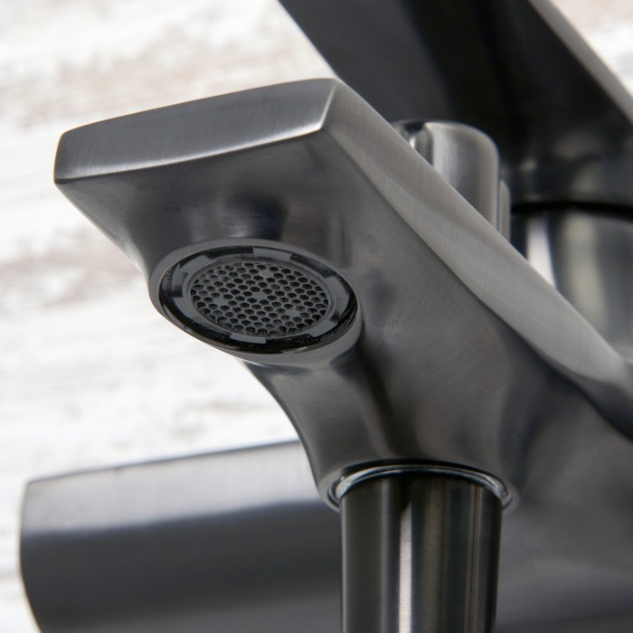 Смеситель для ванны с коротким изливом Wiese 8400 WasserKRAFT арт. 8401