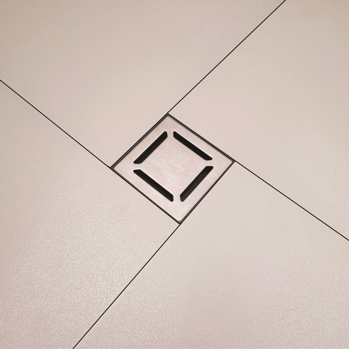 Душевой трап BERGES ZENTRUM Norma 150х150, хром глянец, выпуск D50 H65, арт.091363