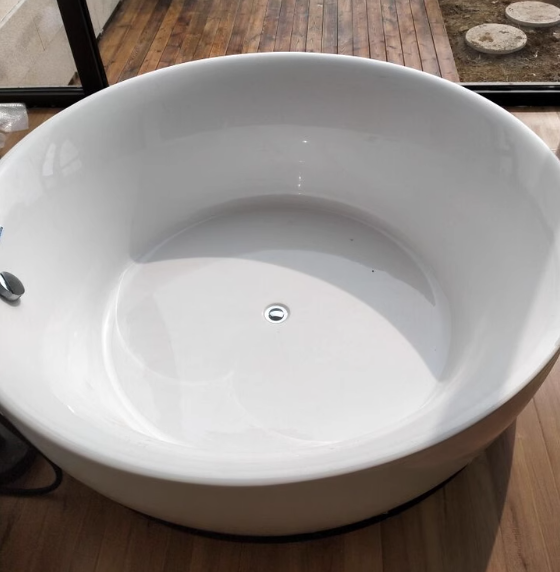 Ванна акриловая 135 см круглая, отдельностоящая, цвет белый