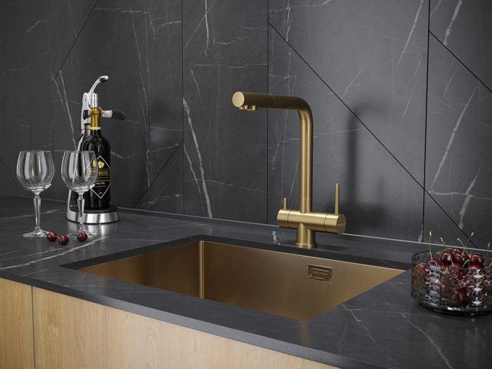 Смеситель для кухни  Paulmark SKALEN, брашированное золото - Sk213020-BG