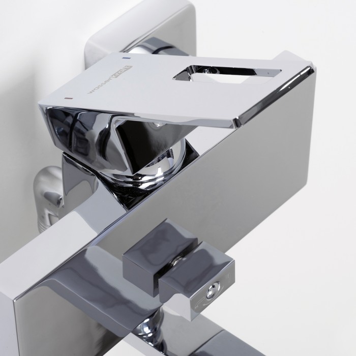 Смеситель для ванны с длинным изливом Alme 1500 WasserKRAFT арт. 1502L