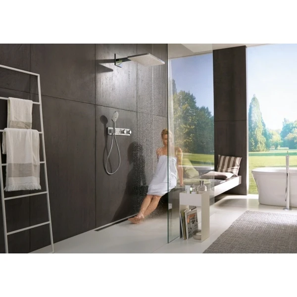 Верхний душ с настенным кронштейном скрытого монтажа Rainmaker Select Hansgrohe, белый, хром арт. 24015400