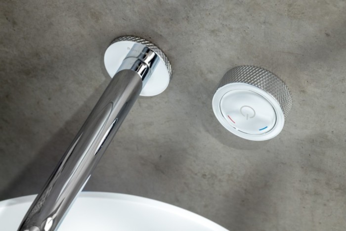 Смеситель автоматический для раковины из стены на 2 отв. Chrome, Boheme Tech - 158/2-CR