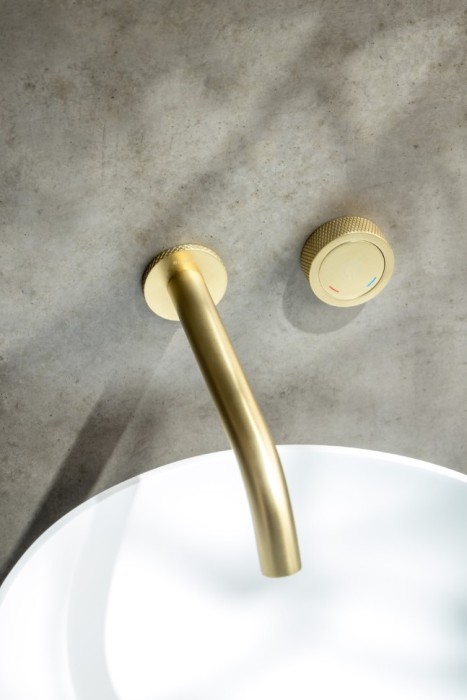 Смеситель автоматический для раковины из стены на 2 отв. Matt gold, Boheme Tech - 158/2-MG