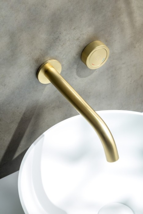 Смеситель автоматический для раковины из стены на 2 отв. Matt gold, Boheme Tech - 158/2-MG