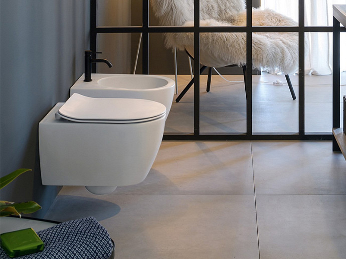 Унитаз подвесной, безободковый, цвет белый с антибактериальным и грязеотталкивающим покрытием BIOKER, Scarabeo GLAM - 5201/TW BK