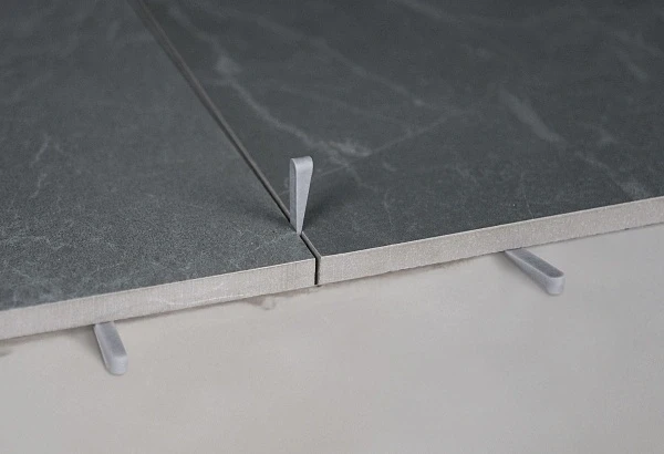 Клинья для плитки 5x5,5x21 мм 100 шт., TLS-Profi арт. TLSK212025