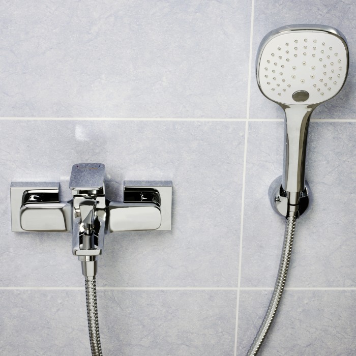 Смеситель для ванны с коротким изливом Salm 2700 WasserKRAFT арт. 2701