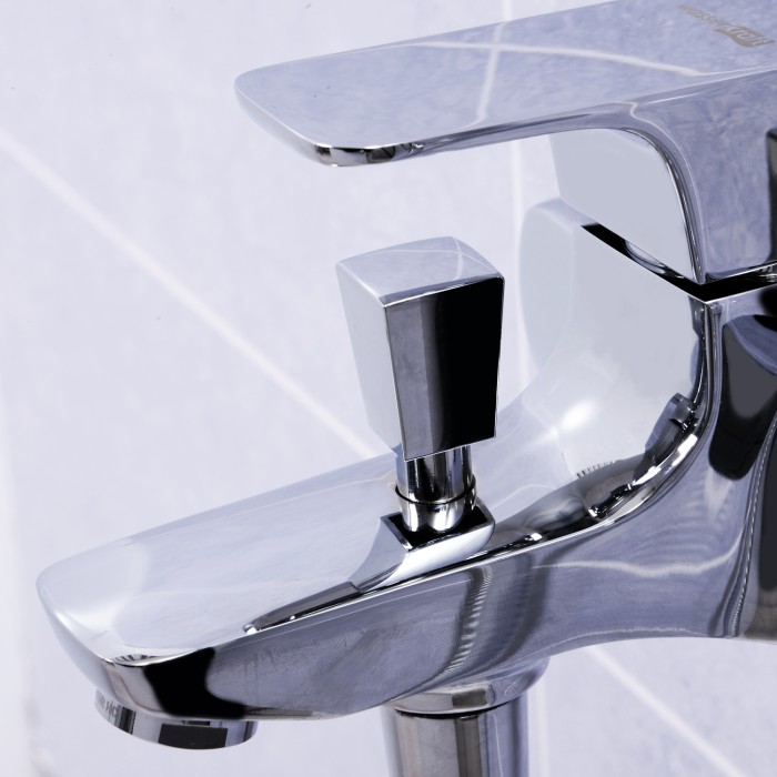 Смеситель для ванны с коротким изливом Salm 2700 WasserKRAFT арт. 2701